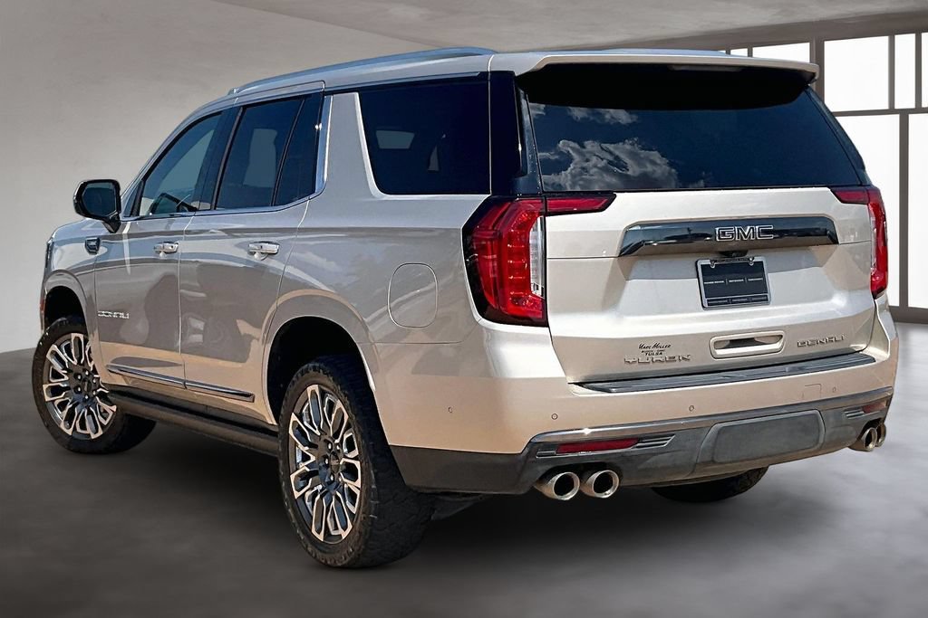 Used 2024 GMC Yukon Denali Ultimate AWD/4WD image 11