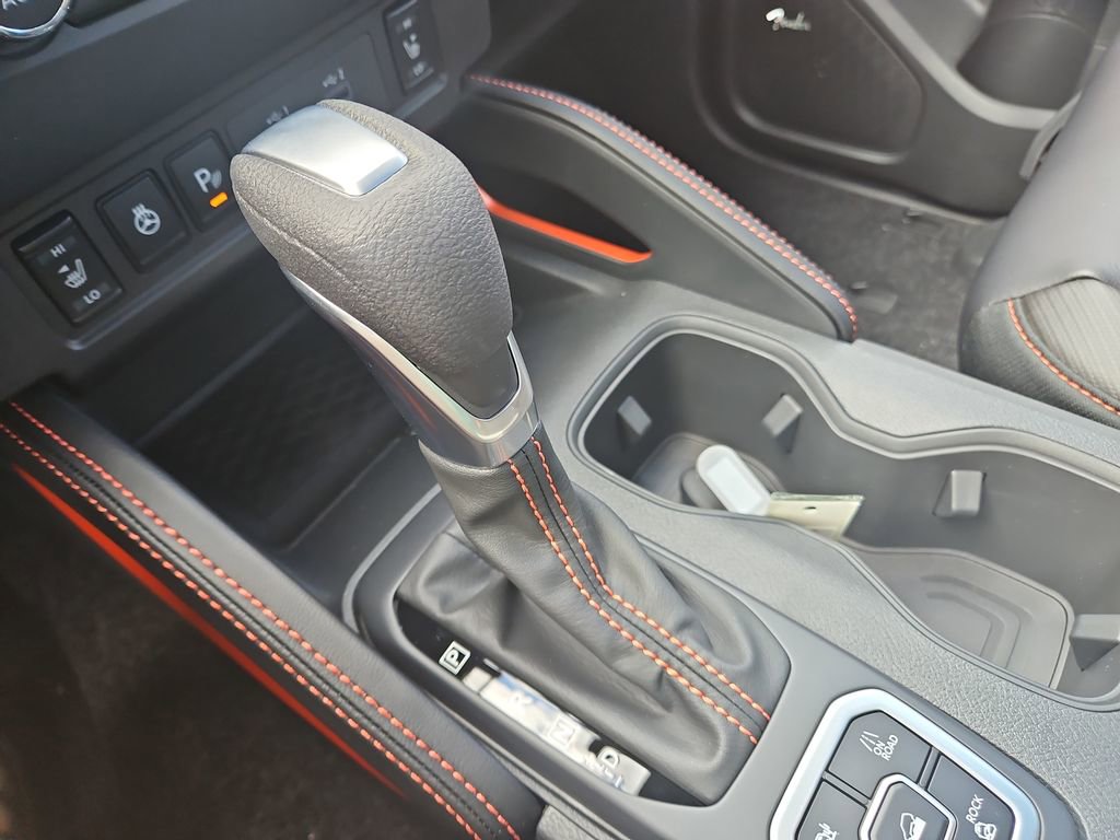 New 2026 Nissan Frontier PRO-4X w/ Pro Premium Package AWD/4WD image 24