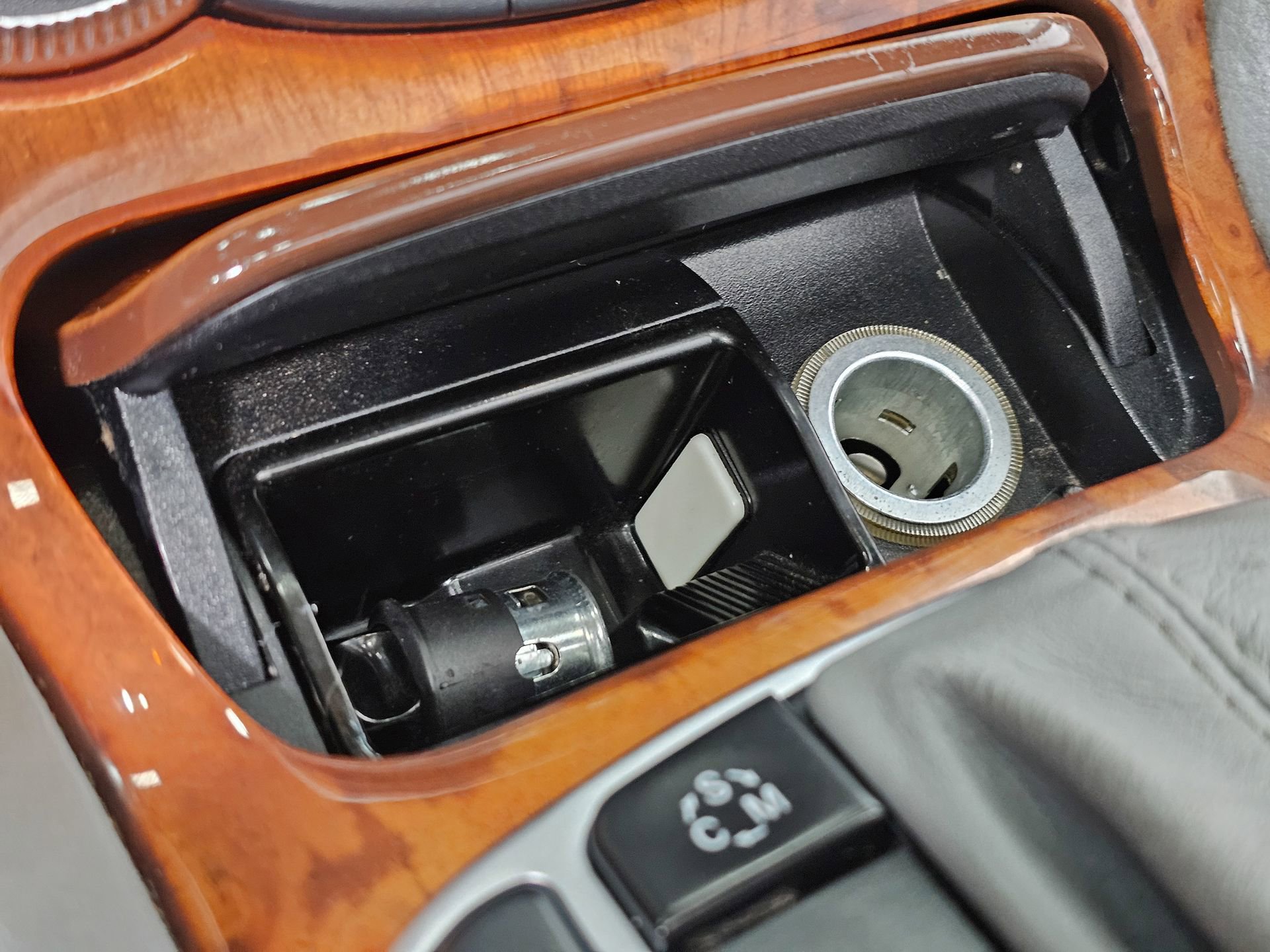 Used 2012 Mercedes-Benz SL 550 image 40