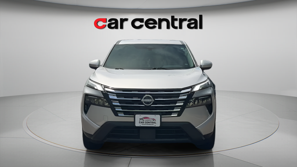 Used 2024 Nissan Rogue SV AWD/4WD image 9