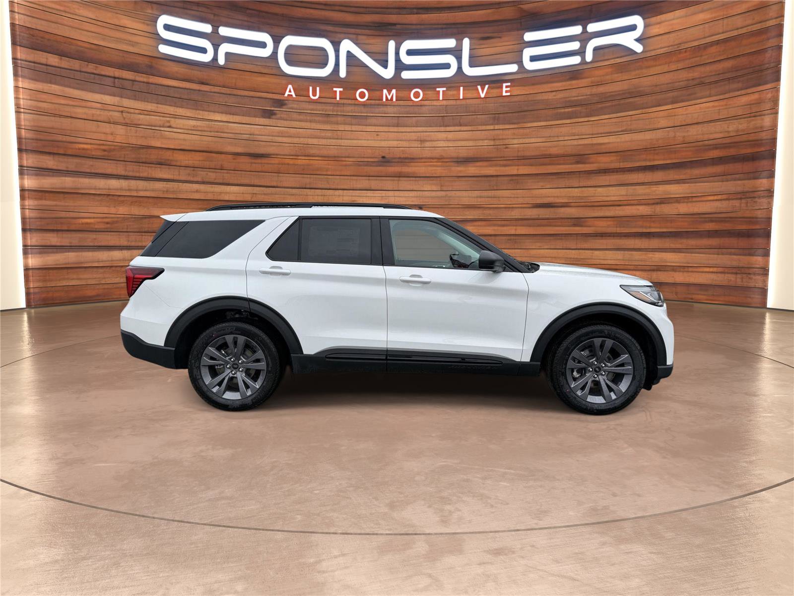 New 2026 Ford Explorer Active w/ Active Comfort Package image 7