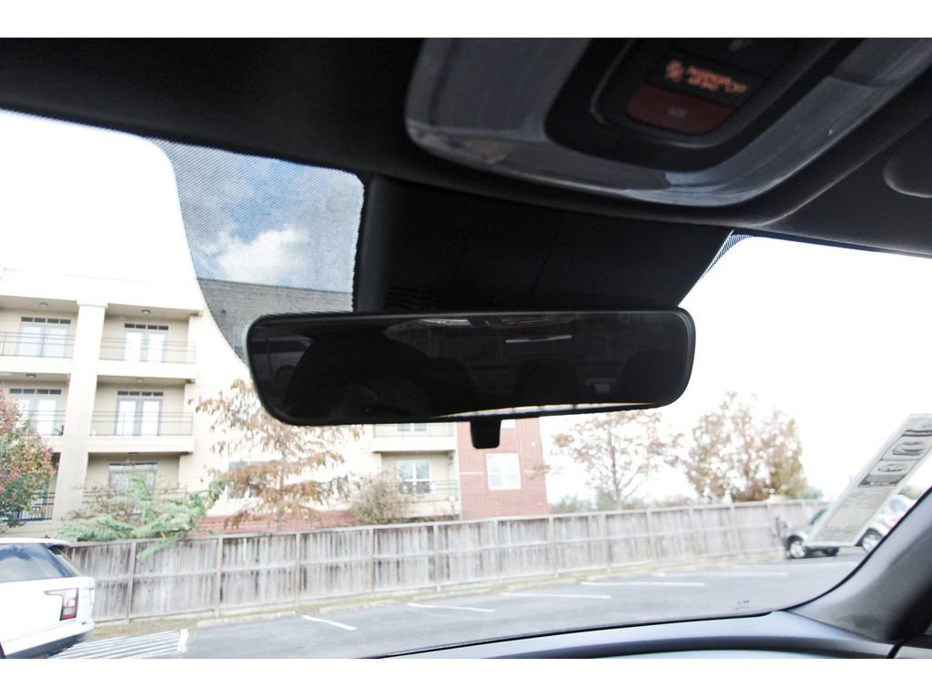 Certified 2025 Hyundai Elantra SEL image 25