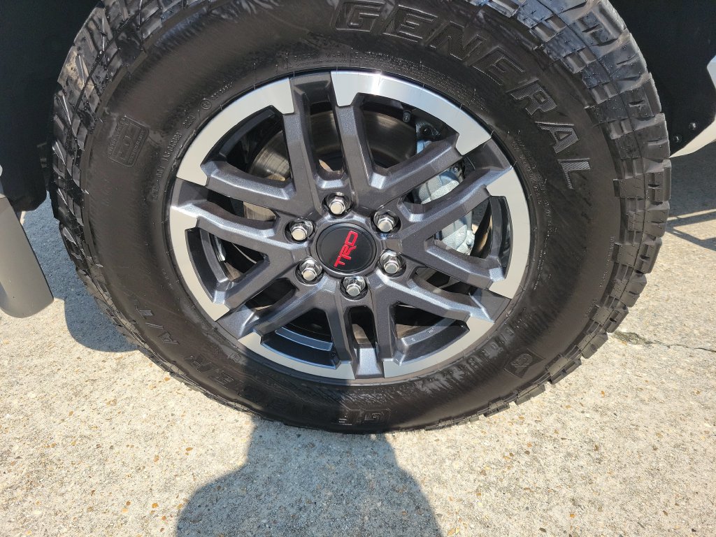 Used 2024 Toyota Tacoma TRD Sport AWD/4WD image 22