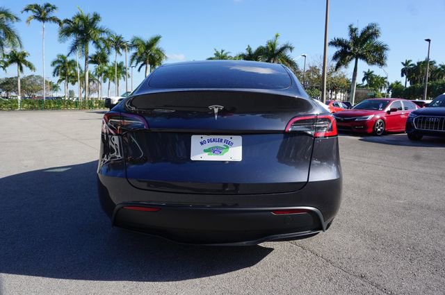 Used 2025 Tesla Model Y Long Range image 24
