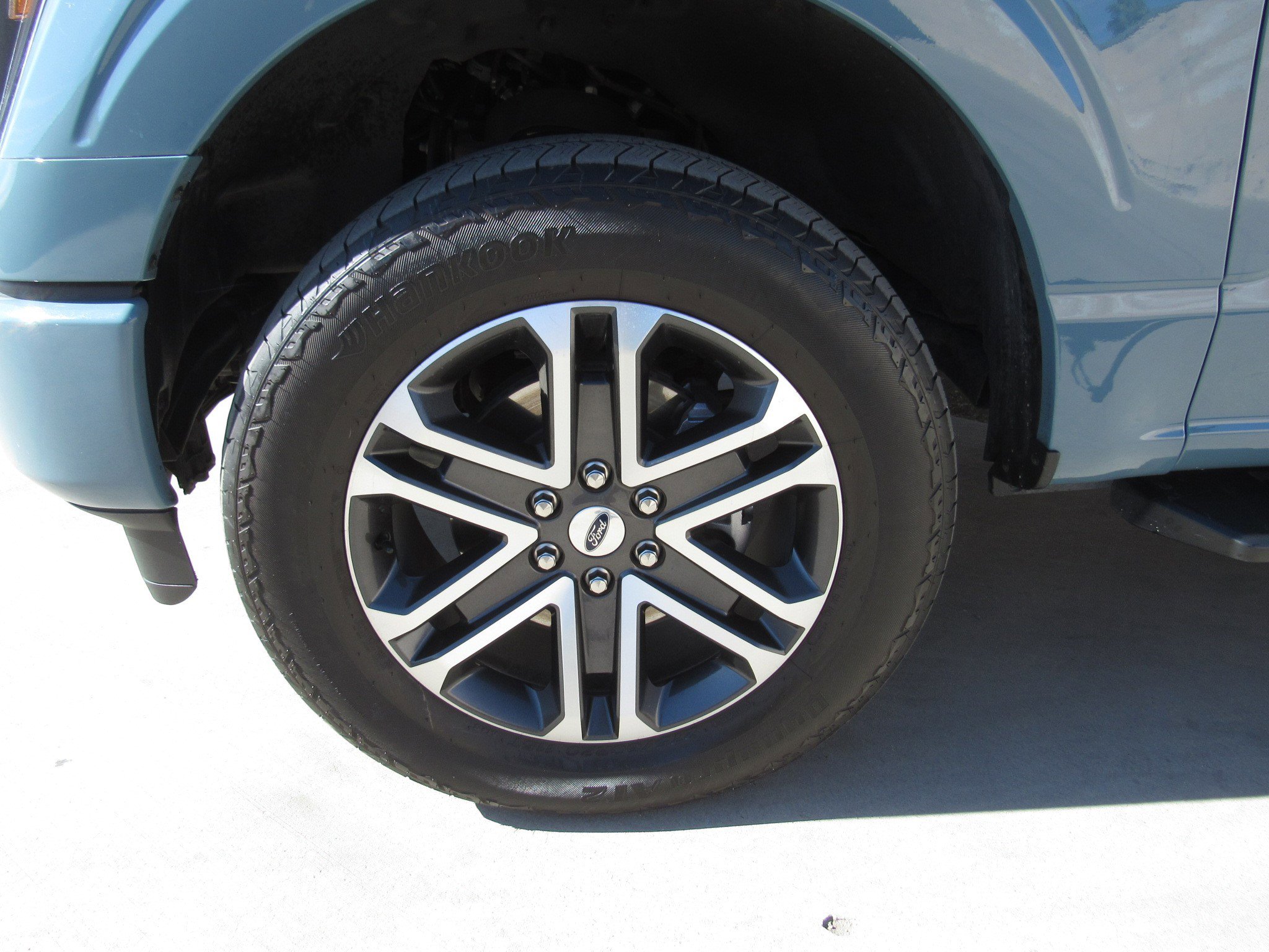 Used 2023 Ford F150 XL w/ STX Appearance Package image 4