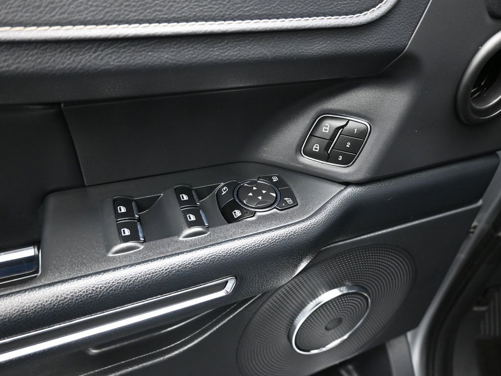 Certified 2023 Ford Expedition Max XLT image 12