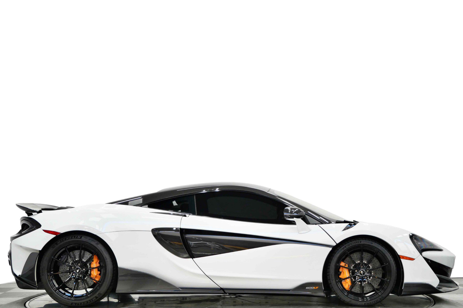Used 2019 McLaren 600LT RWD image 2