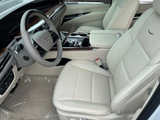 New 2026 Cadillac Escalade Platinum Sport w/ LPO, ONYX Package AWD/4WD image 21