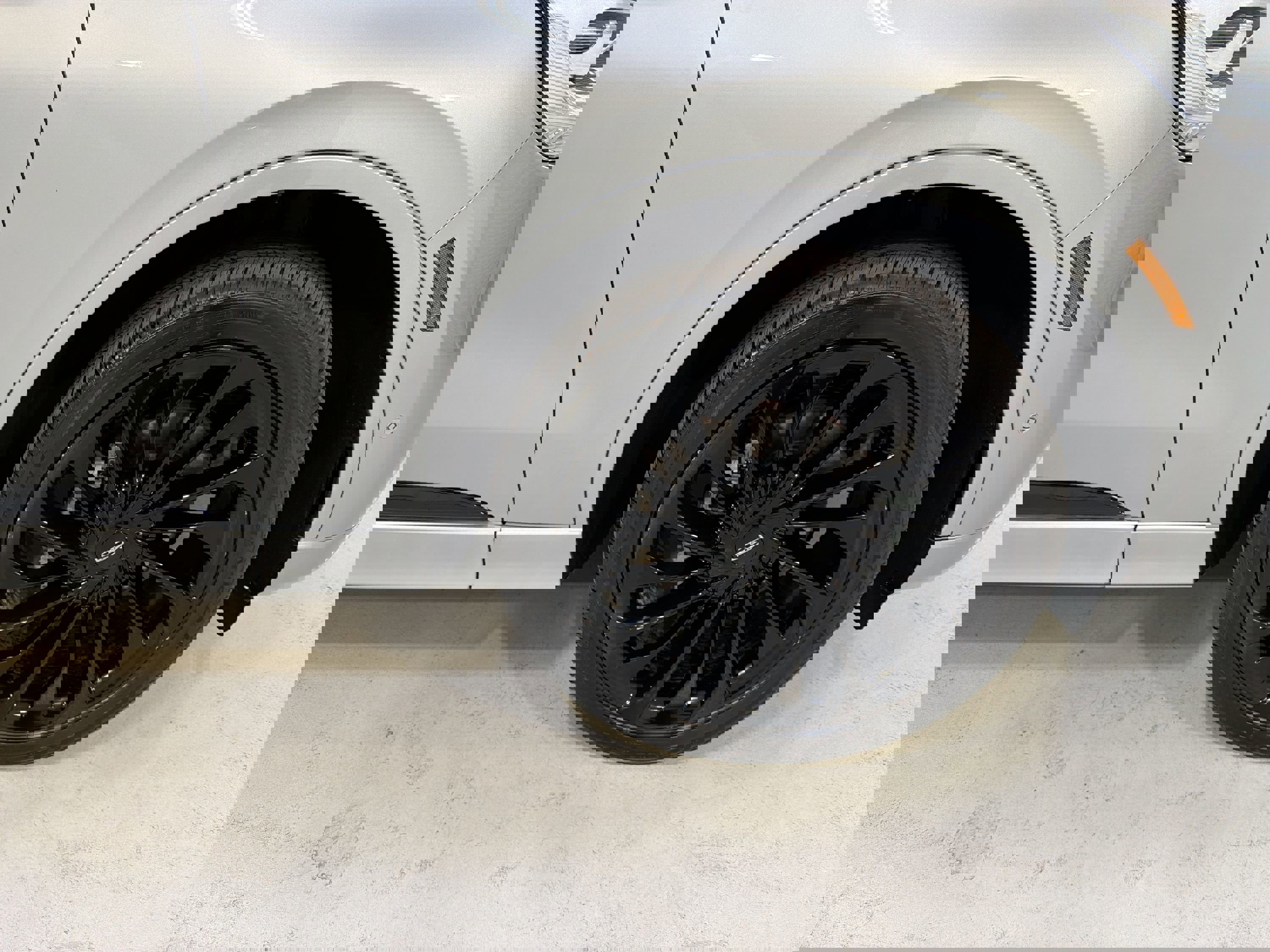 Used 2023 Lincoln Aviator Reserve w/ Equipment Group 201A image 31