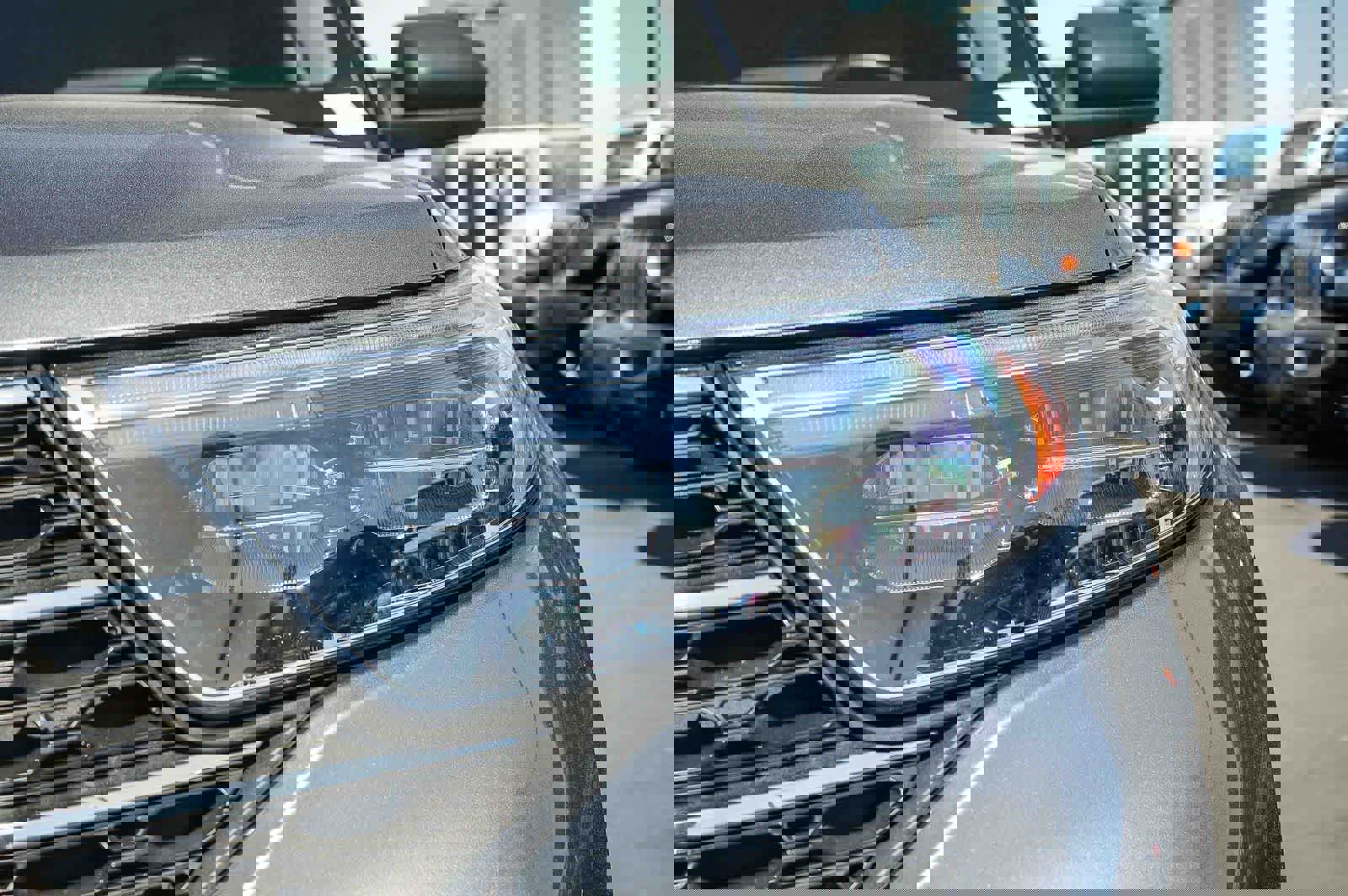 Used 2022 Ford Explorer XLT w/ Equipment Group 202A image 8