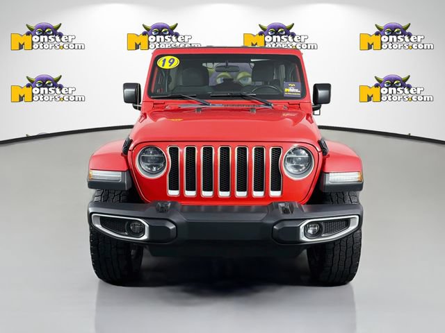 Used 2019 Jeep Wrangler Unlimited Sahara w/ Dual Top Group AWD/4WD image 2
