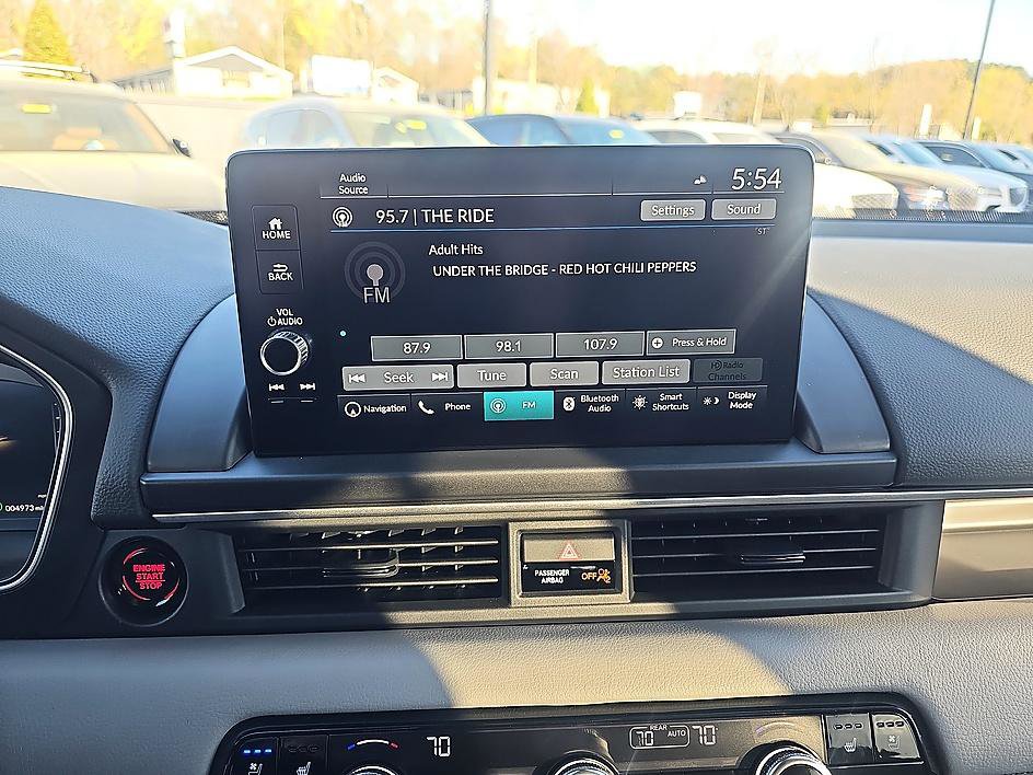 Used 2025 Honda Pilot Elite image 28