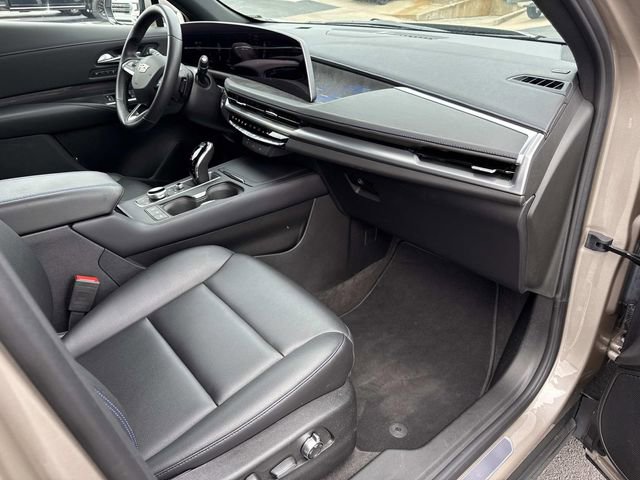 Used 2024 Cadillac XT4 Sport w/ Active Safety Package image 14