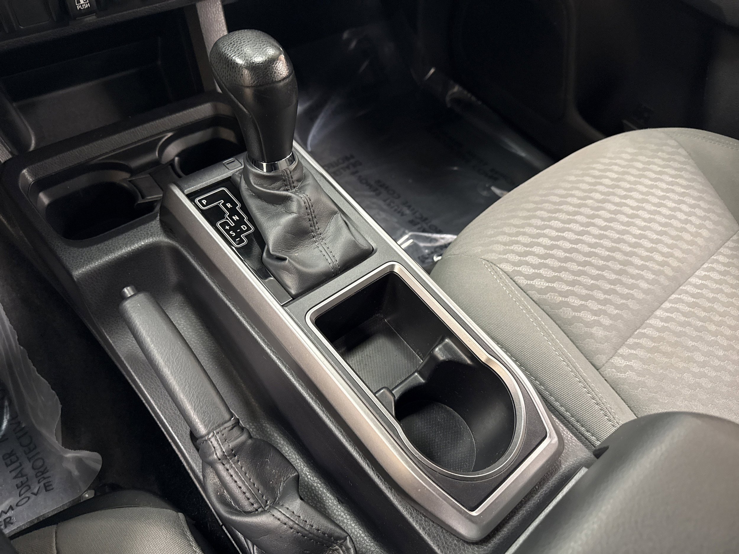 Used 2023 Toyota Tacoma SR5 AWD/4WD image 32