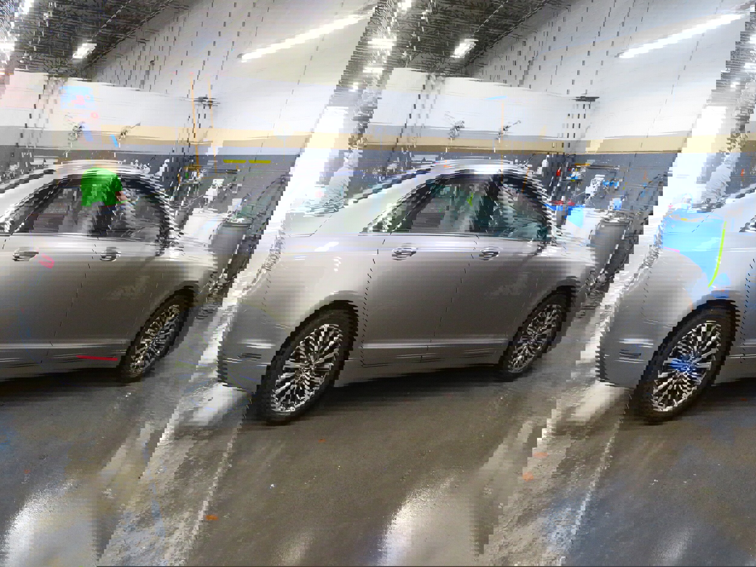 Used 2020 Lincoln MKZ w/ Convenience Package image 6