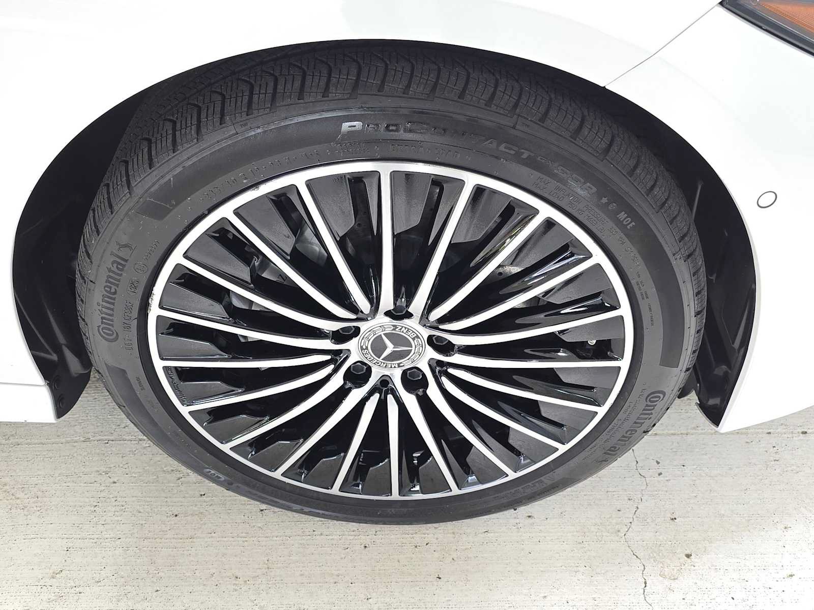 Used 2024 Mercedes-Benz CLE 300 4MATIC Coupe image 9