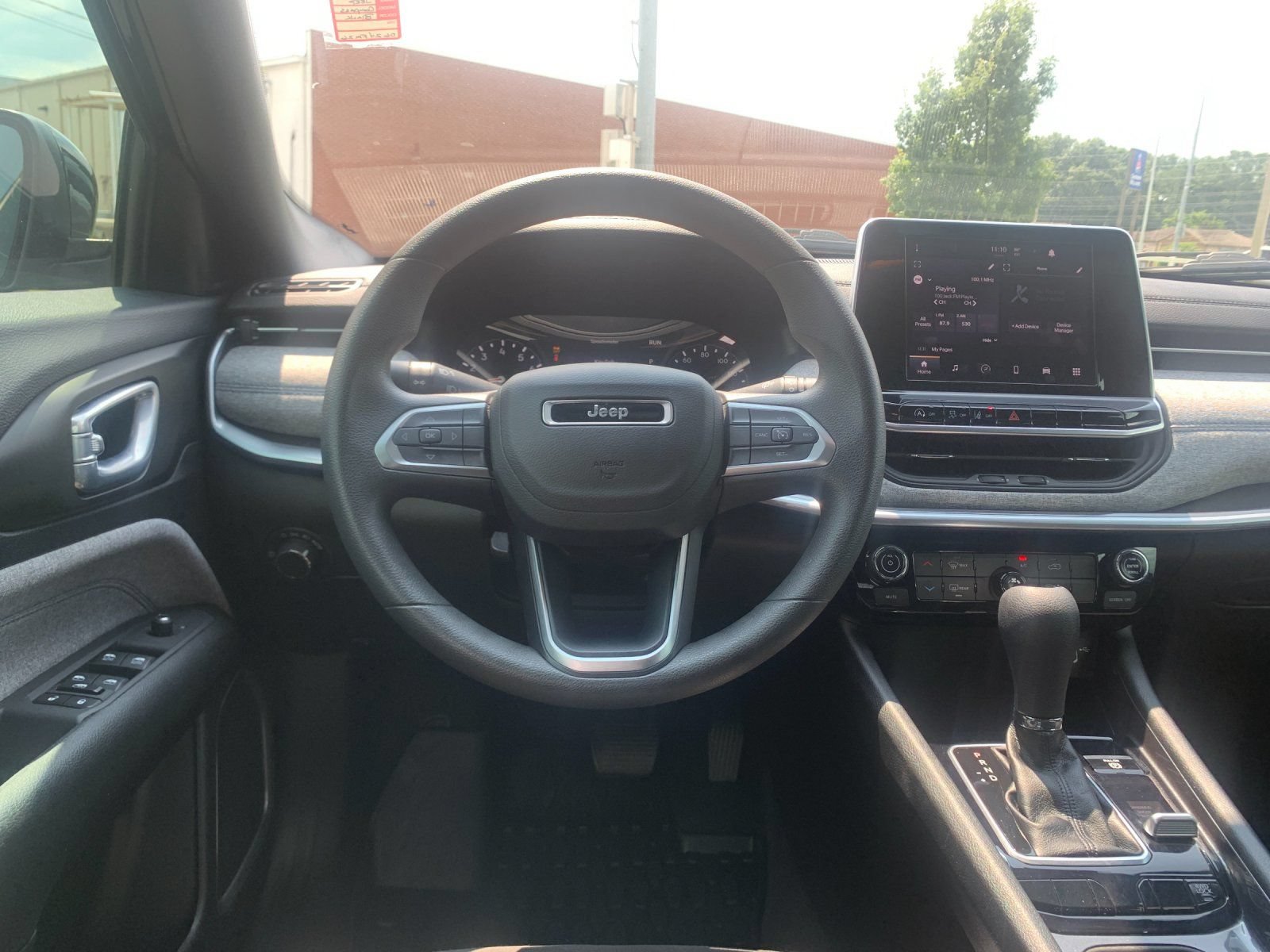 Used 2025 Jeep Compass Sport AWD/4WD image 18