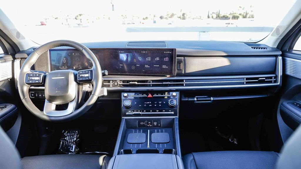 Used 2025 Hyundai Santa Fe SEL image 15