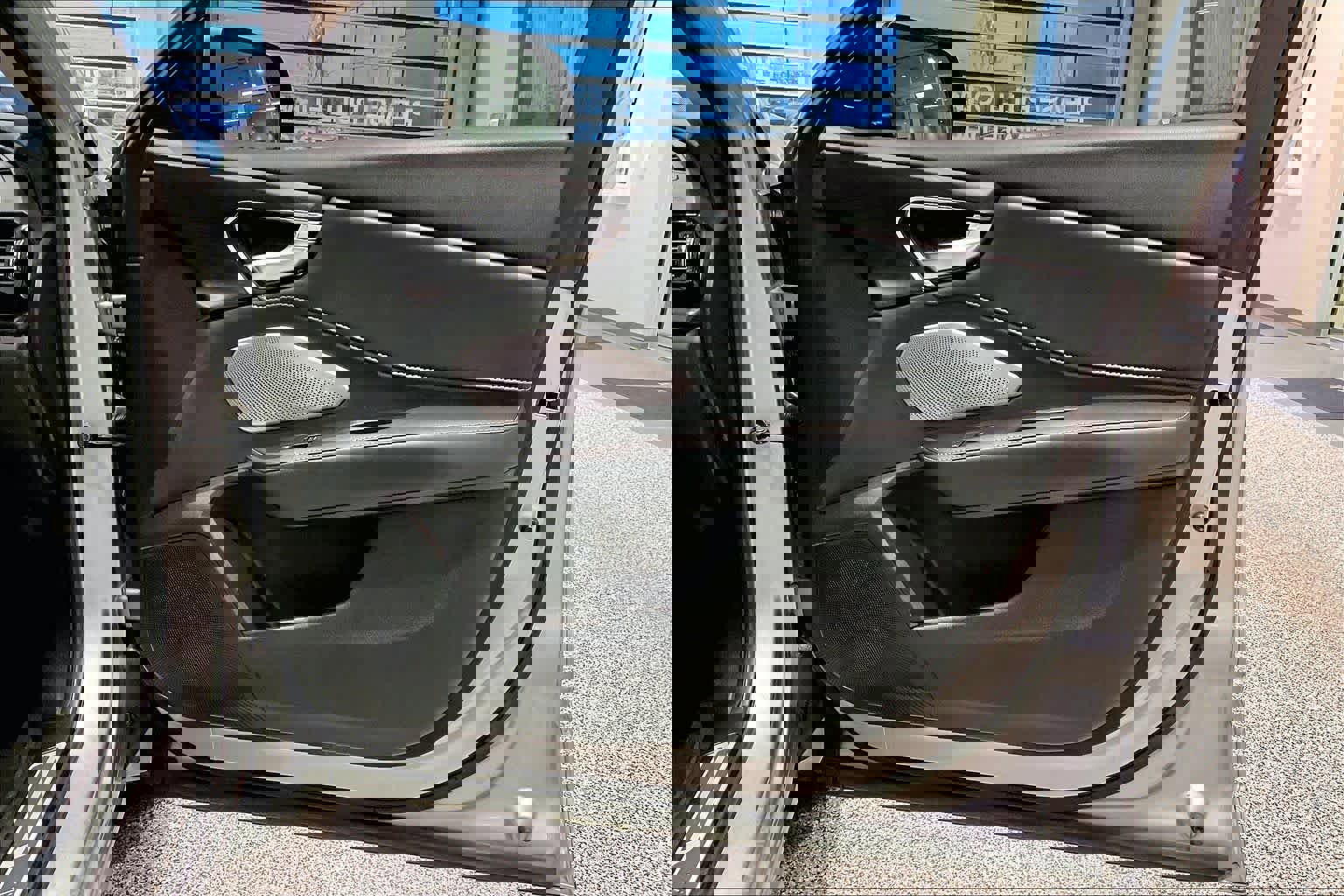 Used 2025 Acura RDX SH-AWD w/ Advance Package image 23