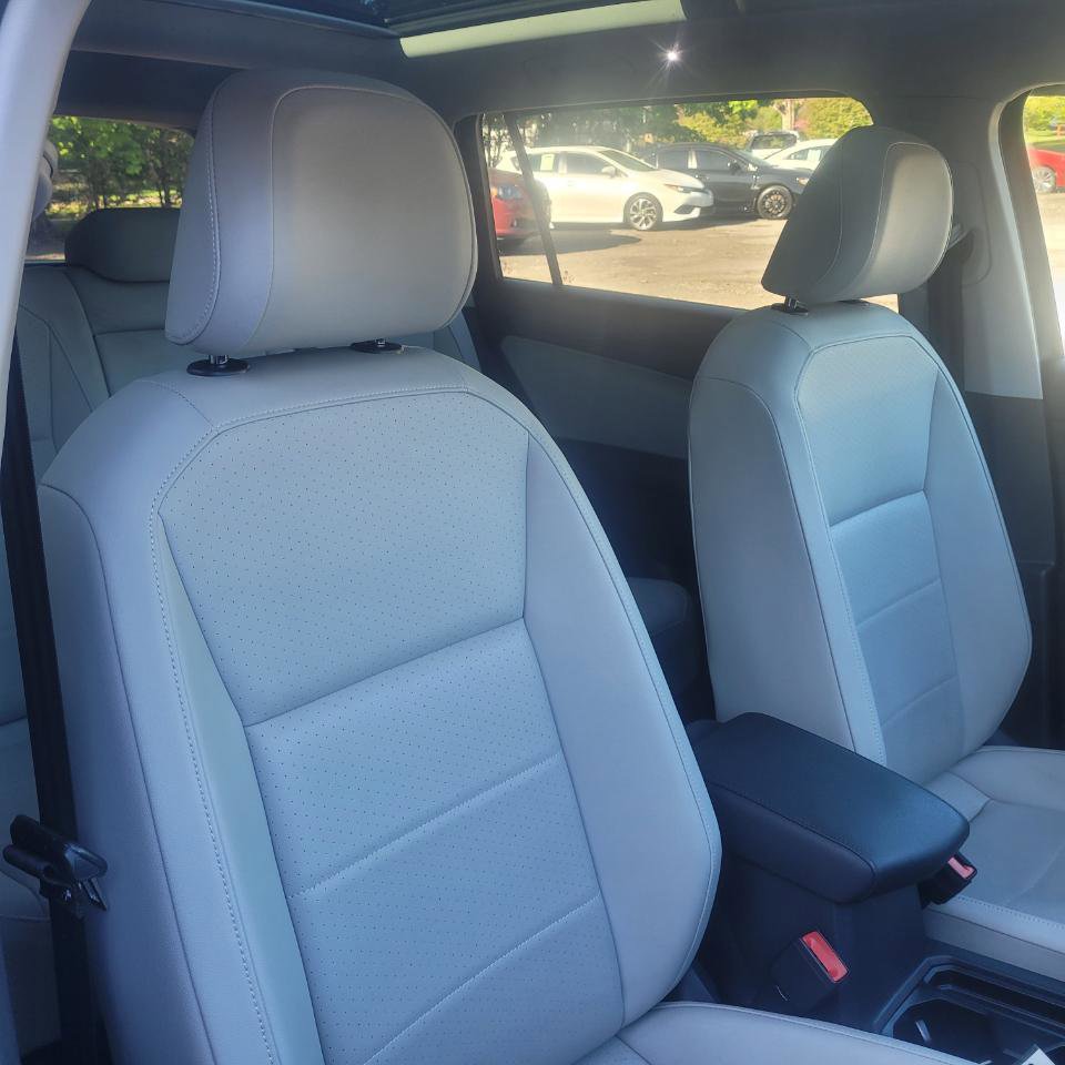 Used 2019 Volkswagen Tiguan SE w/ Panoramic Sunroof Package AWD/4WD image 12
