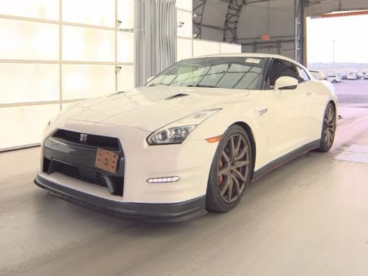 Used 2015 Nissan GT-R Premium AWD/4WD image 3