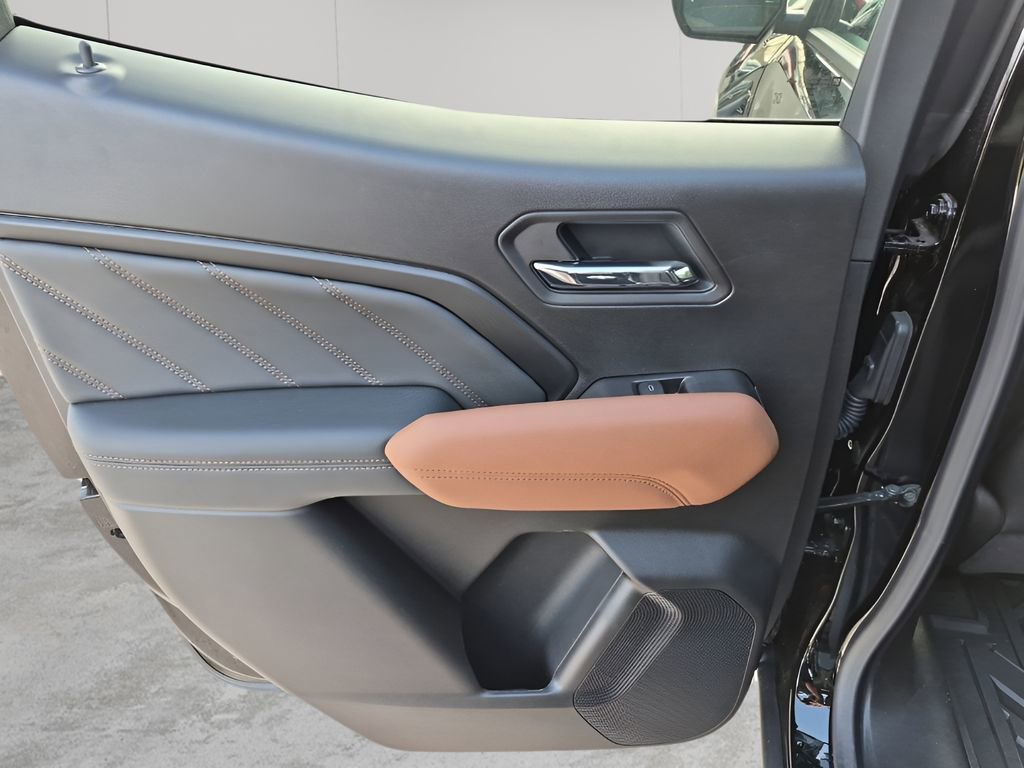 New 2026 GMC Canyon AT4 w/ AT4 Premium Package image 17