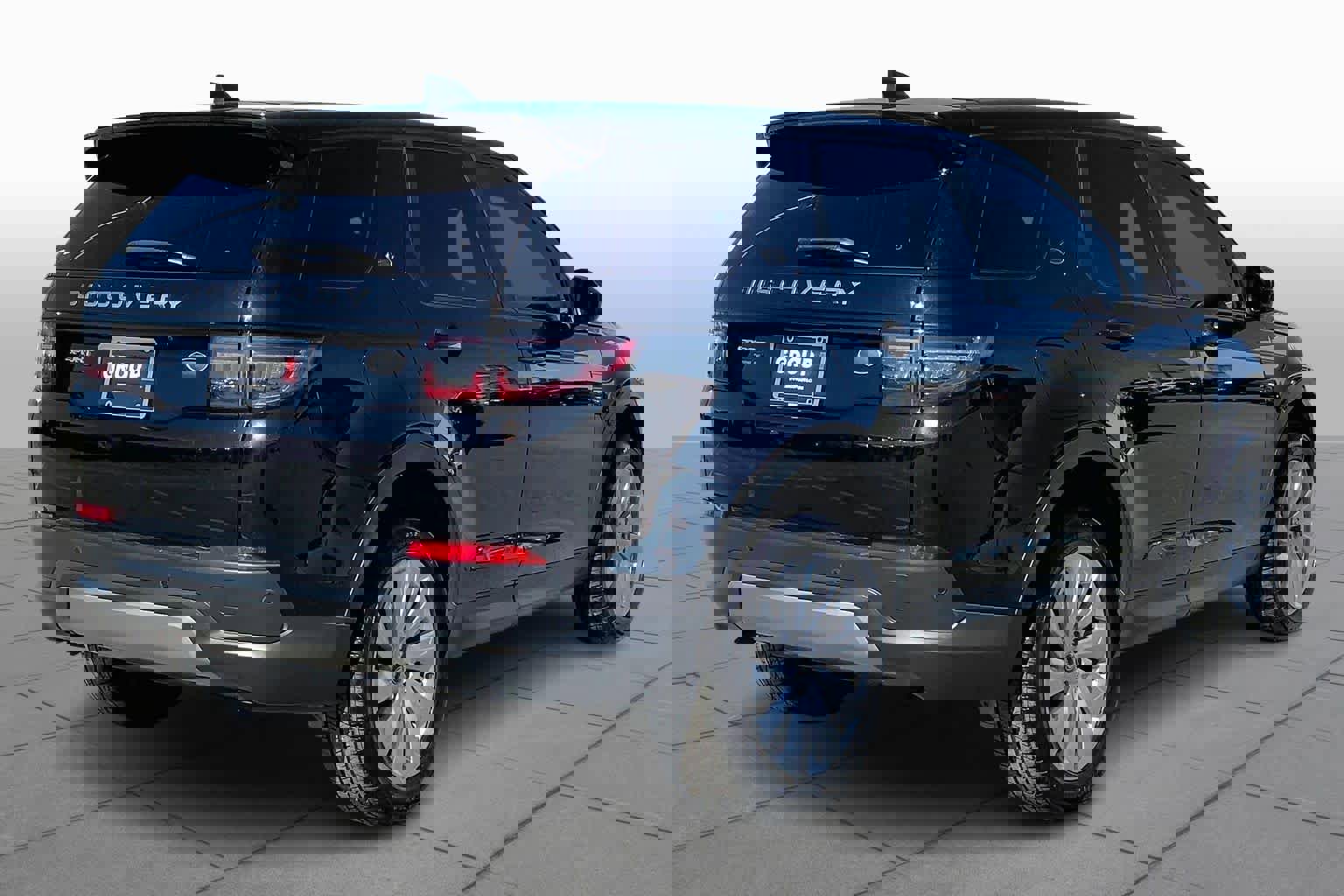 Used 2020 Land Rover Discovery Sport SE image 13