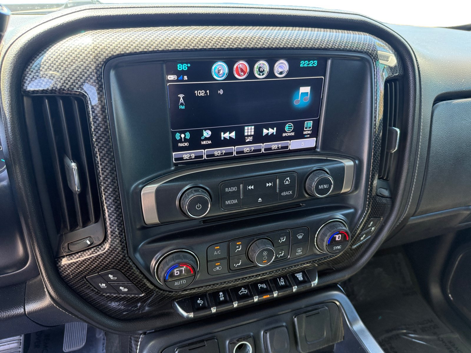 Used 2018 GMC Sierra 2500 Denali w/ Duramax Plus Package AWD/4WD image 12