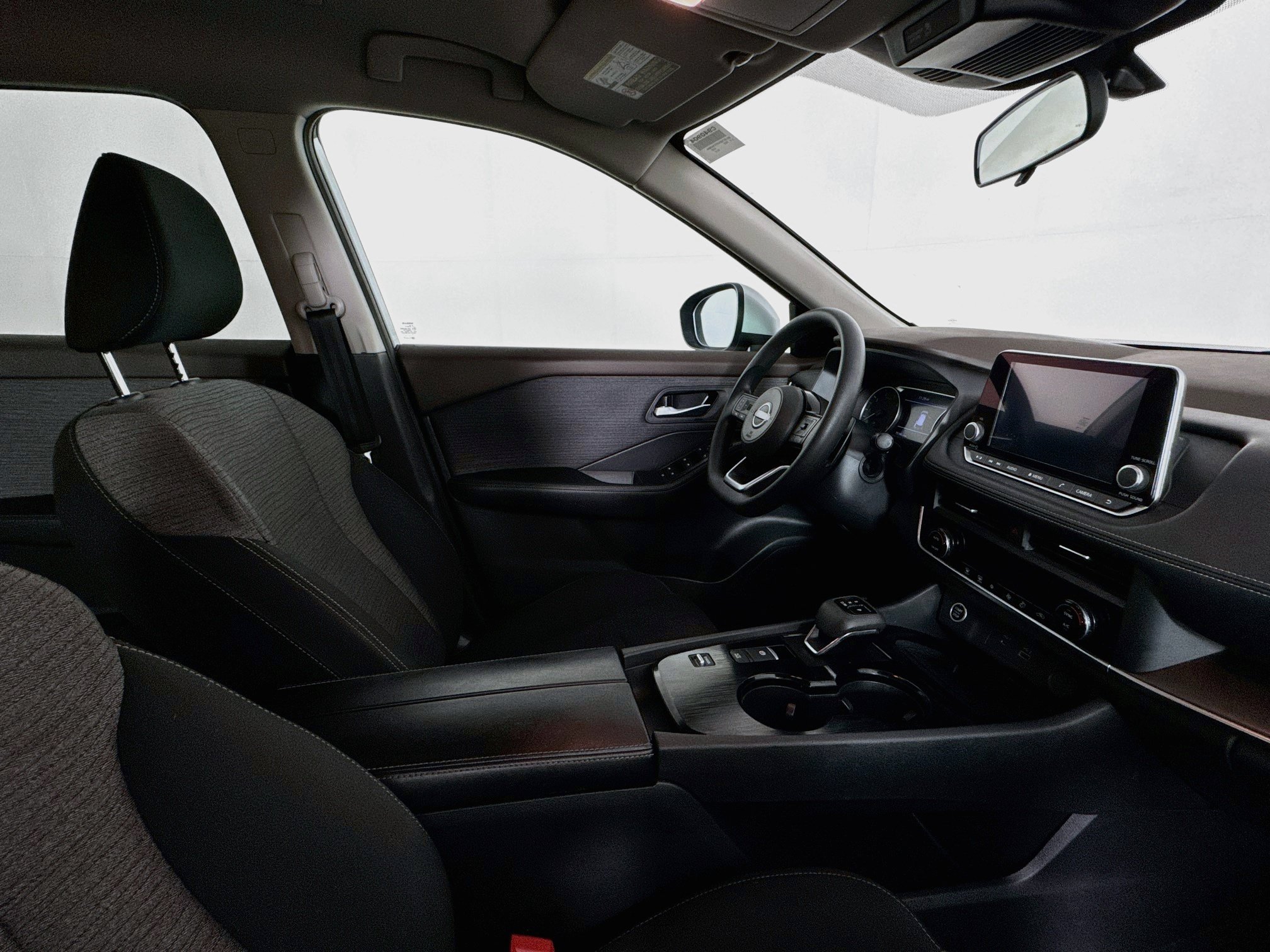 Used 2023 Nissan Rogue SV FWD image 27