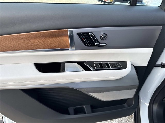 New 2026 Cadillac Vistiq Sport image 16