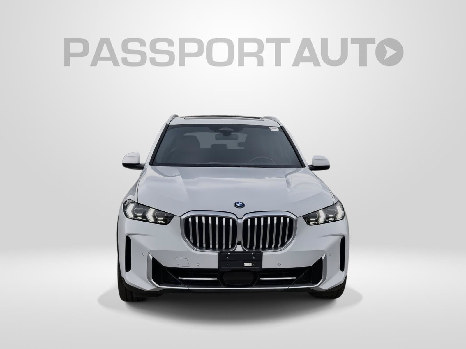 Used 2025 BMW X5 xDrive50e AWD/4WD image 2