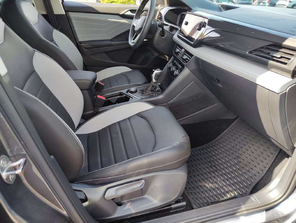 Certified 2024 Volkswagen Taos SEL AWD/4WD image 33