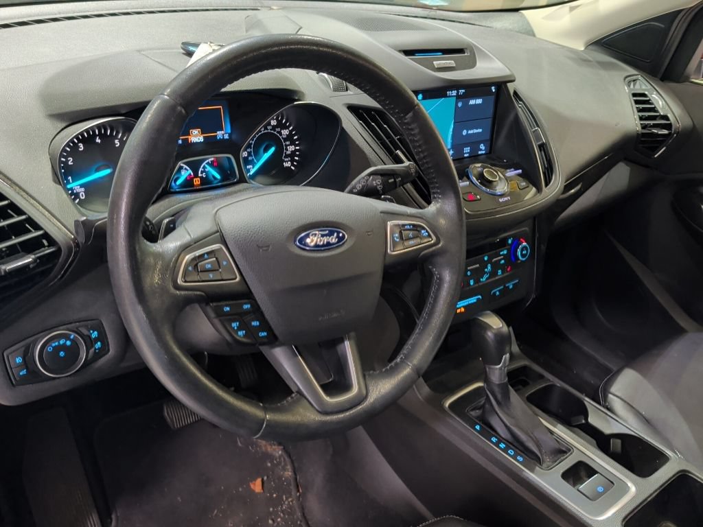 Used 2017 Ford Escape Titanium AWD/4WD image 4