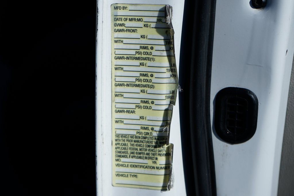 Used 2017 Ford F550 2WD Regular Cab Super Duty w/ Advanced Security Pack image 49