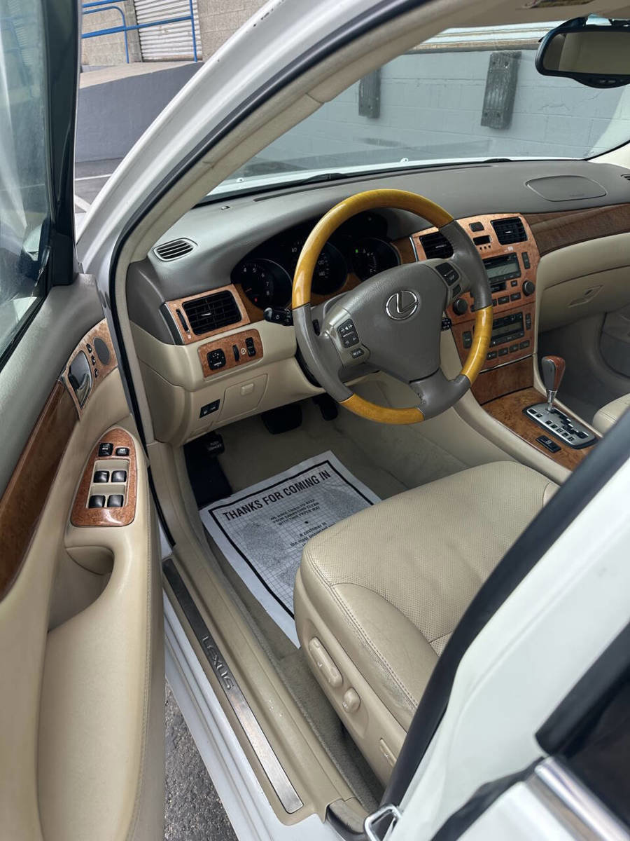 Used 2006 Lexus ES 330 image 9