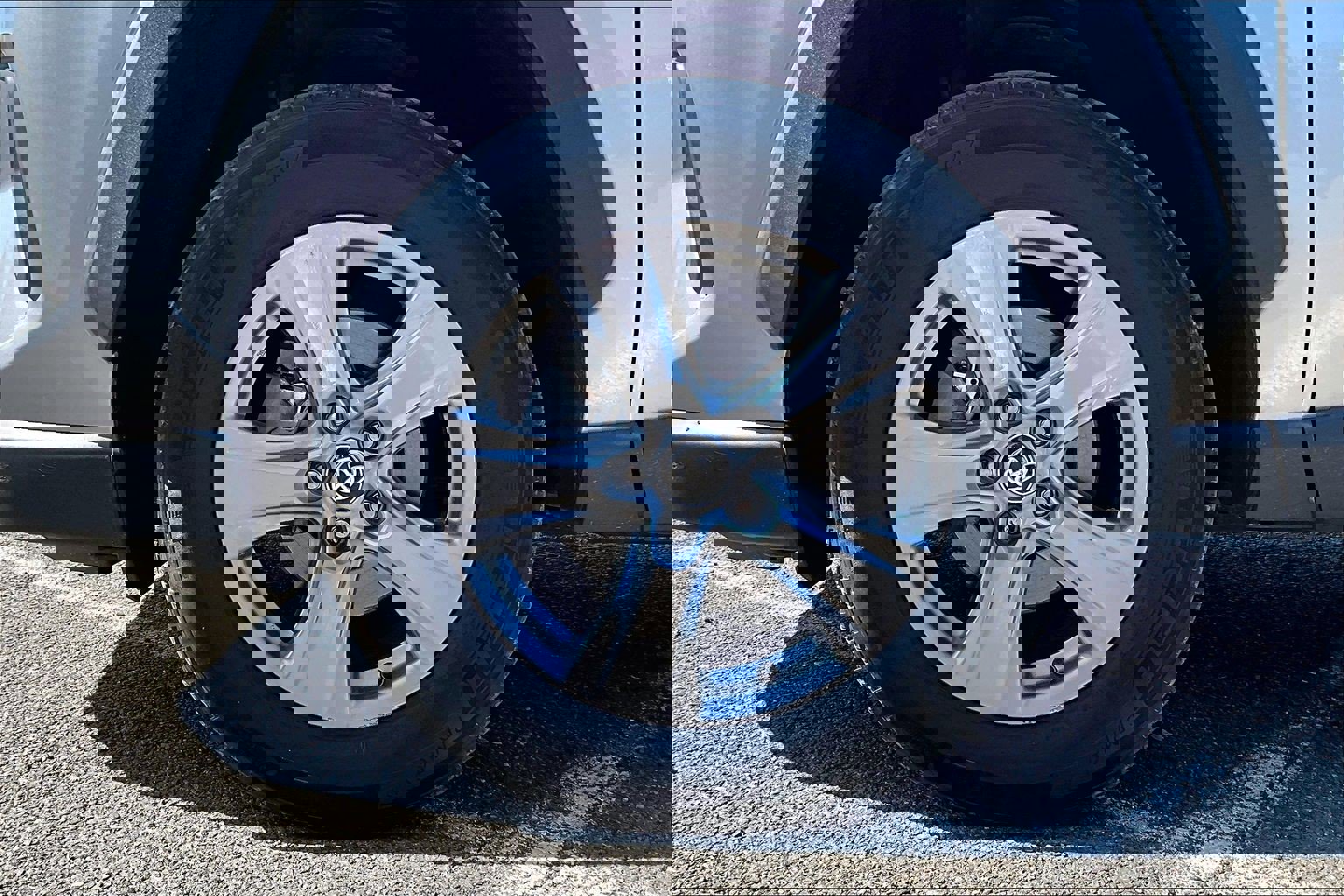 Used 2024 Toyota RAV4 XLE image 9