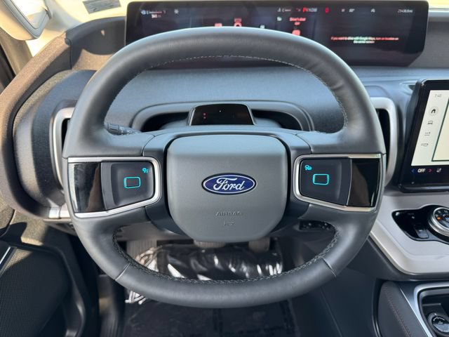Used 2025 Ford Expedition Active AWD/4WD image 24