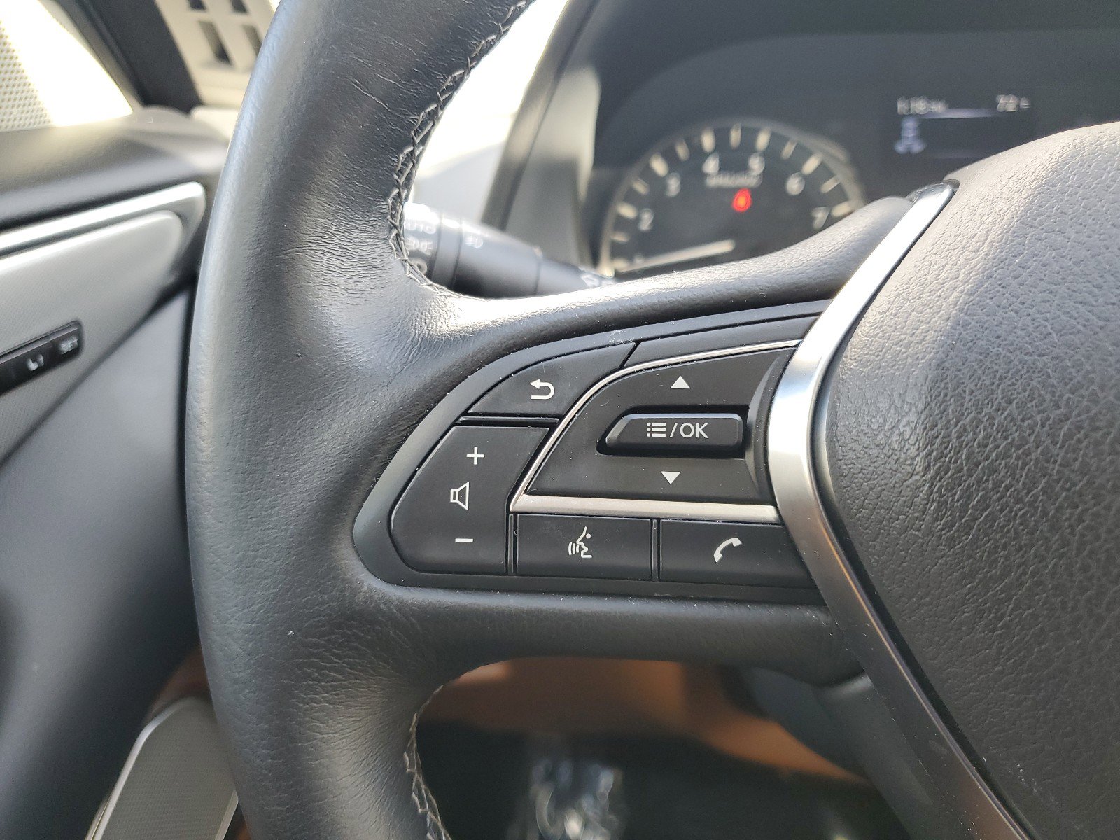 Used 2024 INFINITI Q50 Luxe w/ Cargo Package image 19