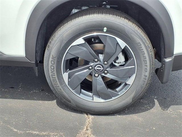 New 2025 Nissan Rogue SV image 5