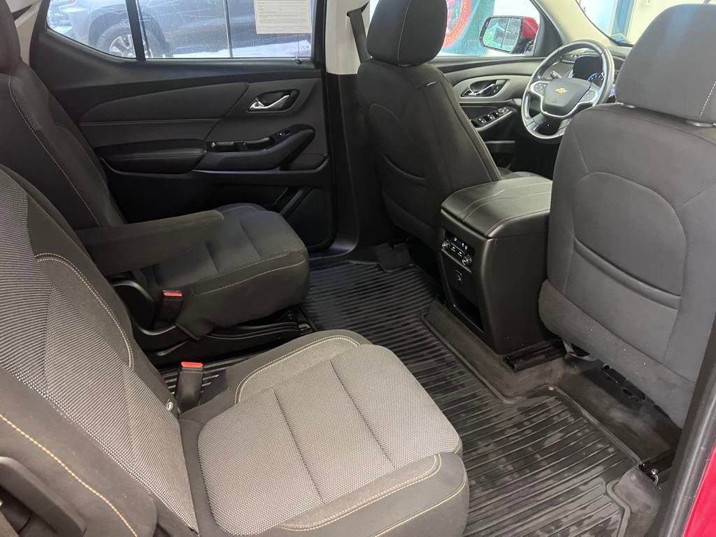Used 2020 Chevrolet Traverse LT w/ Driver Confidence II Package image 41