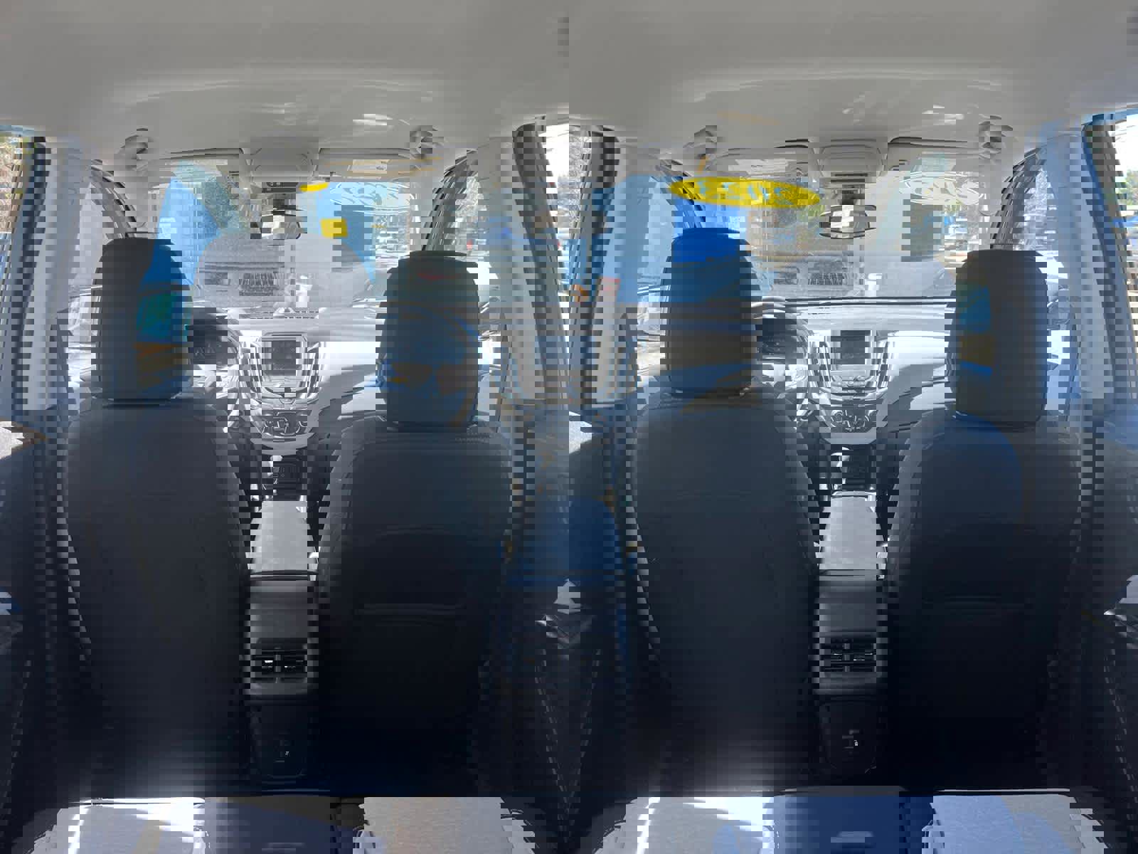 Certified 2023 Chevrolet Equinox LS w/ Driver Confidence II Package image 38