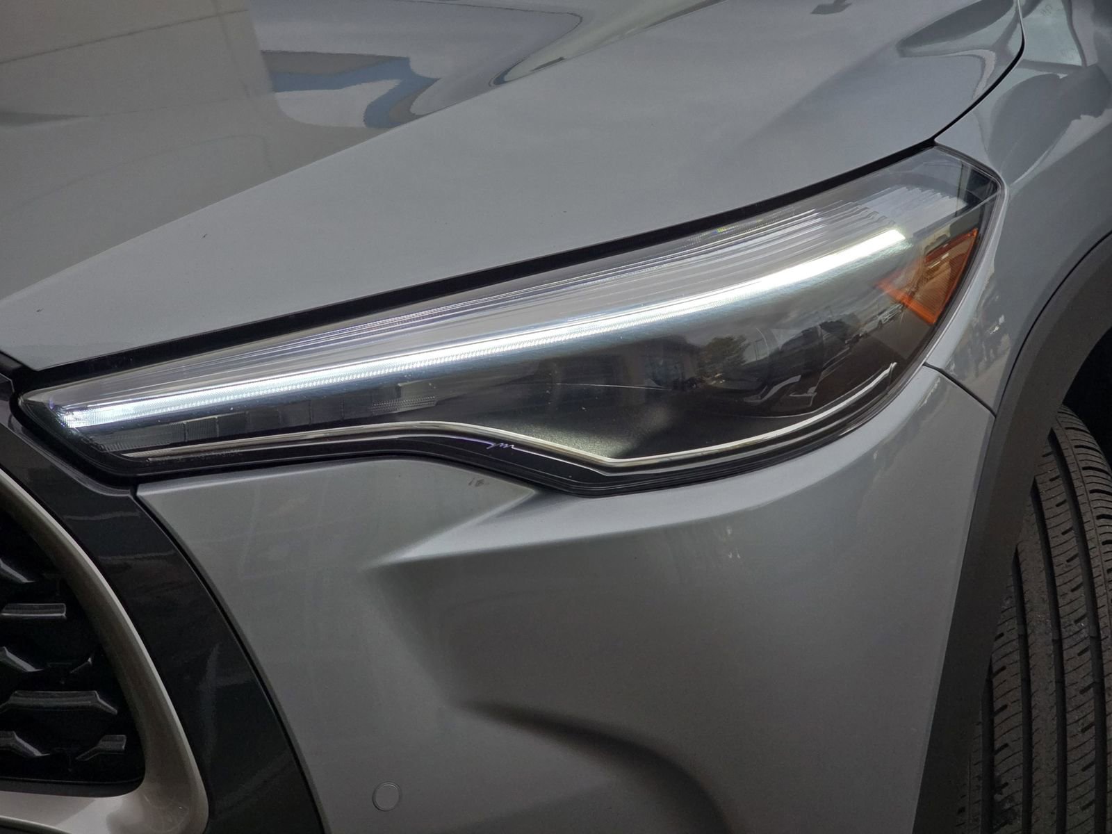 Used 2025 Toyota Corolla Cross XLE image 32