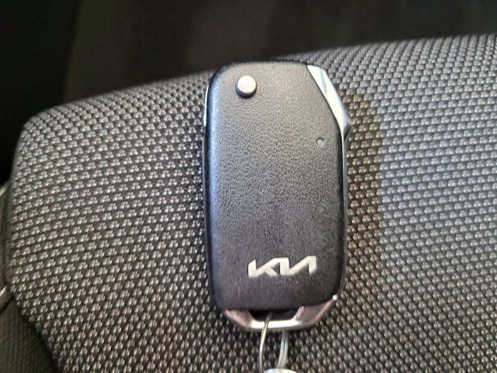 Used 2022 Kia Forte LXS FWD image 32
