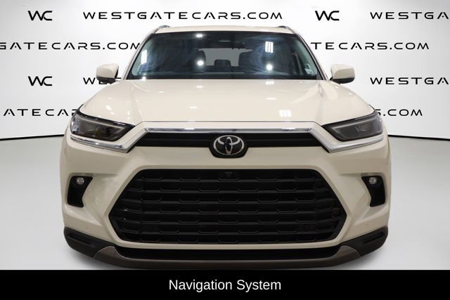 Used 2024 Toyota Grand Highlander Limited FWD image 4