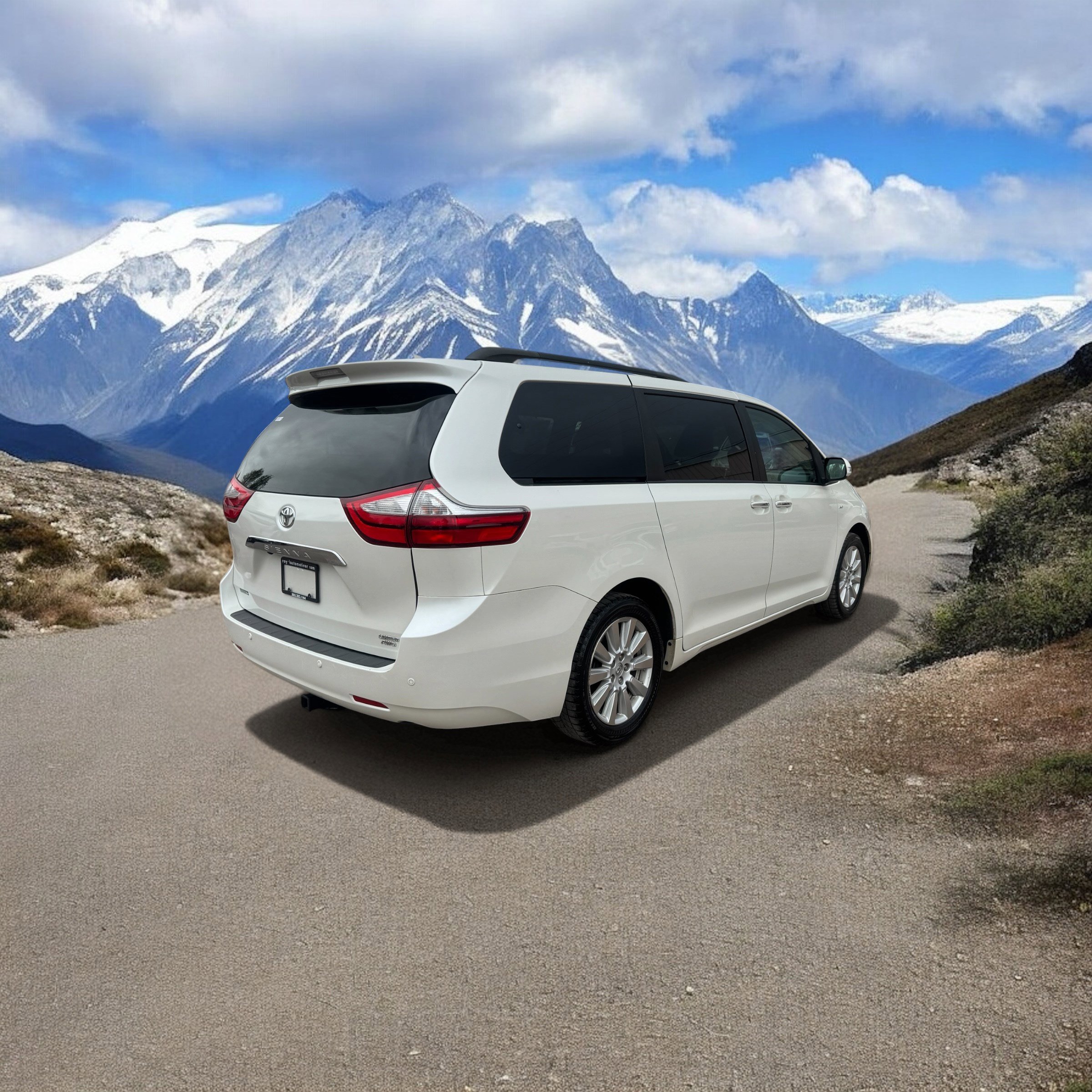 Used 2017 Toyota Sienna Limited Premium image 5
