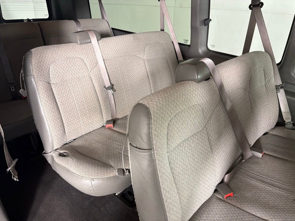 Used 2023 Chevrolet Express 3500 LT w/ LT Preferred Equipment Group image 32