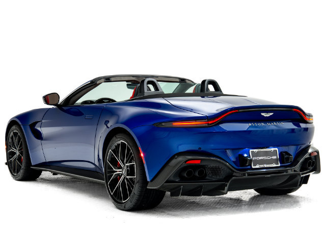Used 2022 Aston Martin V8 Vantage Roadster RWD image 3