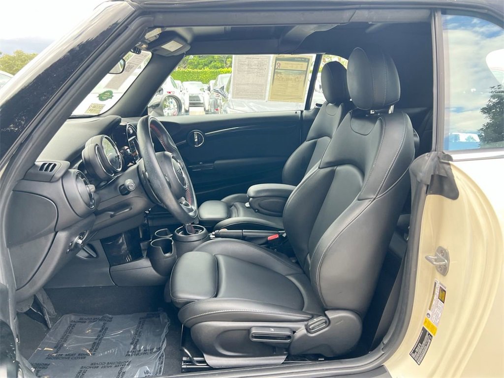 Used 2019 MINI Cooper S w/ Signature Upholstery Package image 12