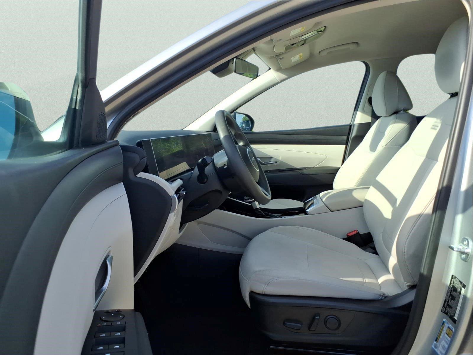 Used 2025 Hyundai Tucson SEL FWD image 17