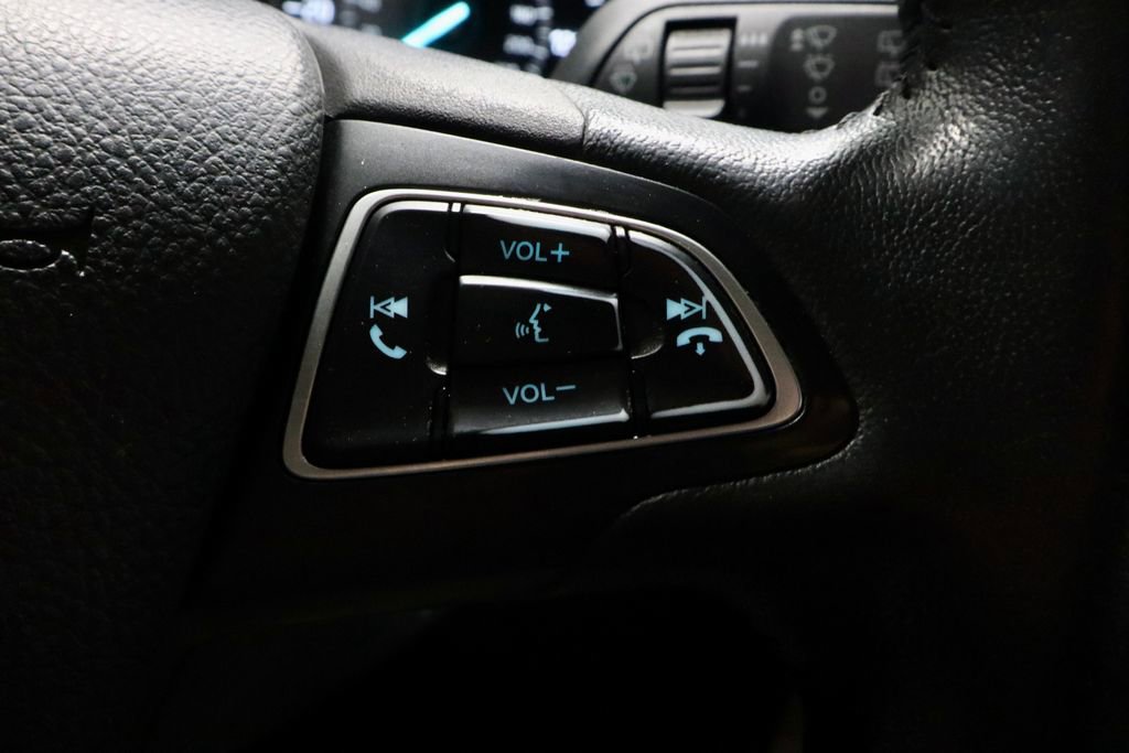 Certified 2019 Ford EcoSport SE image 28